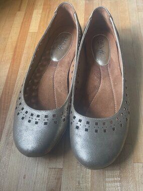 Gold Eurosoft by Sofft Skimmer Shoes